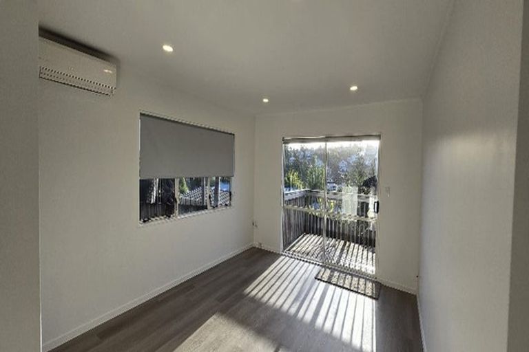 Photo of property in 2/24 Wylie Avenue, Sunnynook, Auckland, 0620