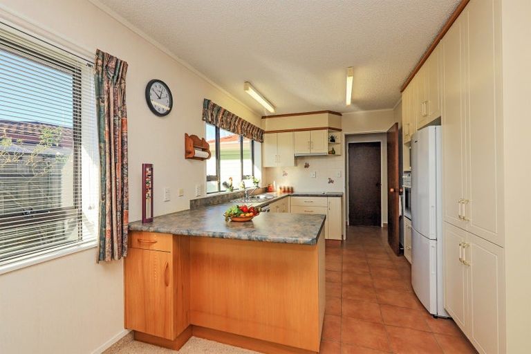 Photo of property in 4/52 Avondale Road, Taradale, Napier, 4112