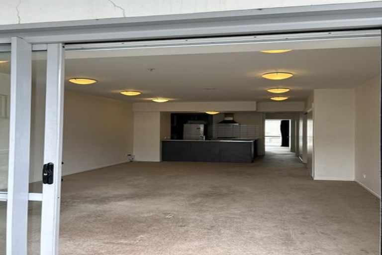 Photo of property in Sol Apartments, 8/37 Jessie Street, Te Aro, Wellington, 6011