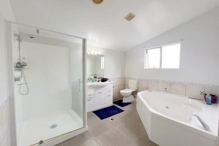 Photo of property in 20u4 Ruakiwi Road, Hamilton Lake, Hamilton, 3204