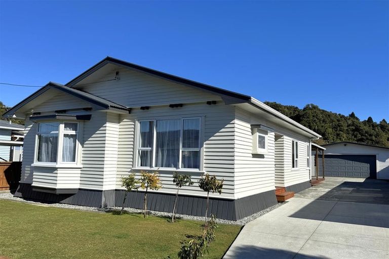 Photo of property in 116 Sinnott Road, Greymouth, 7805