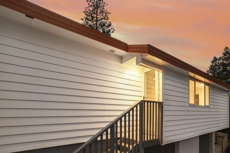 Photo of property in 13a Golf Road, New Lynn, Auckland, 0600