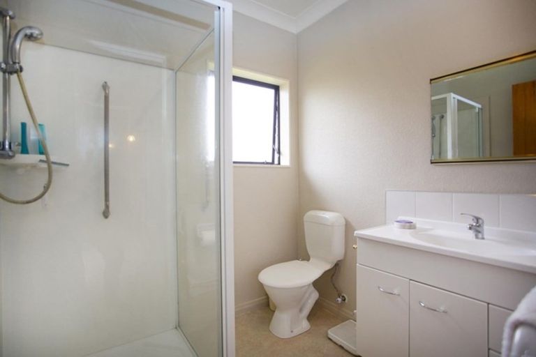 Photo of property in 114 Moana Anu Anu Avenue, Whangamata, 3620