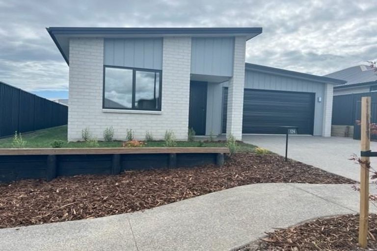 Photo of property in 124 Sentinel Avenue, Omokoroa, 3114