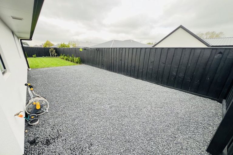 Photo of property in 42b Moeraki Road, Maoribank, Upper Hutt, 5018