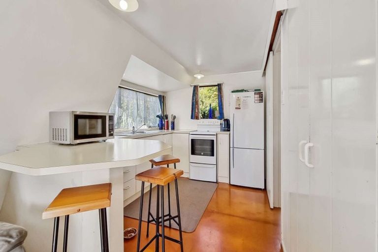 Photo of property in 28 Neil Road, Fairy Springs, Rotorua, 3015