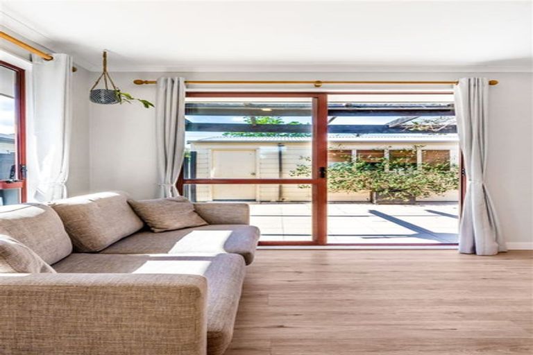 Photo of property in 640a Te Atatu Road, Te Atatu Peninsula, Auckland, 0610