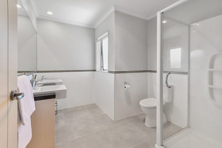 Photo of property in 10 Bayvista Drive, Karaka, Papakura, 2113