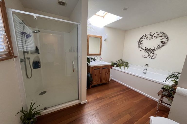 Photo of property in 23 Cresswell Avenue, Governors Bay, Lyttelton, 8971
