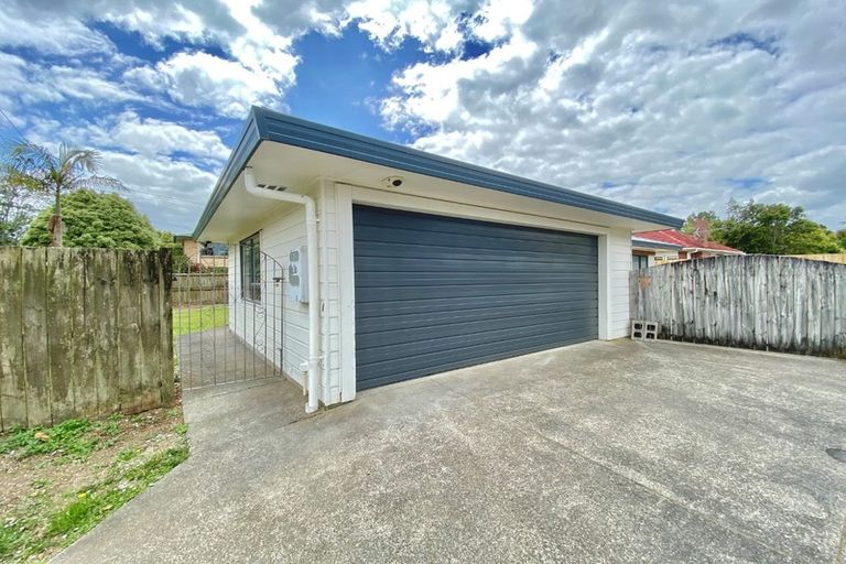 Photo of property in 186 Henderson Valley Road, Henderson, Auckland, 0612