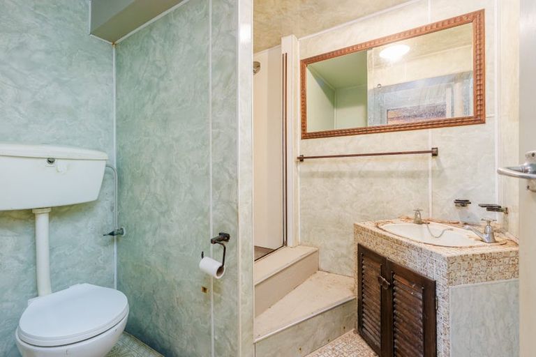 Photo of property in 2/69 Mountbatten Avenue, Hillcrest, Auckland, 0627