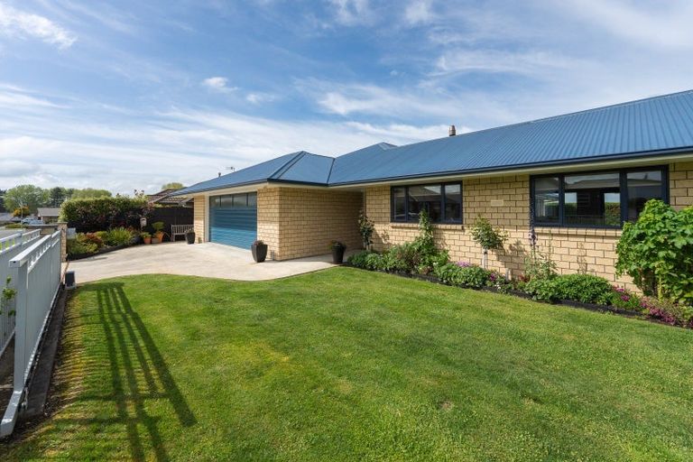 Photo of property in 32 Ursula Drive, Feilding, 4702