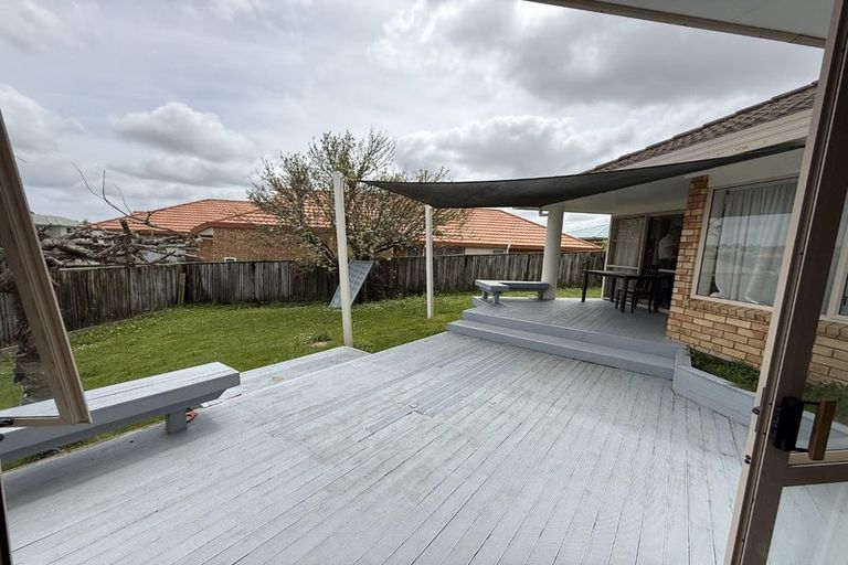 Photo of property in 1a Picasso Drive, West Harbour, Auckland, 0618