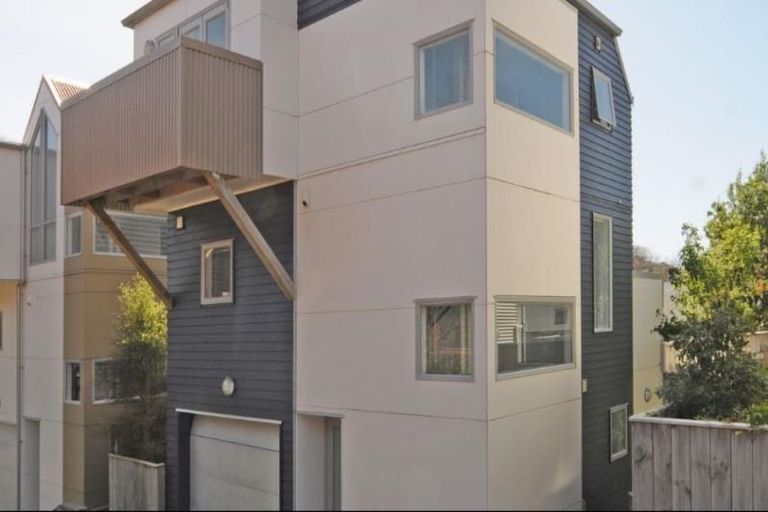 Photo of property in 12u3 Agra Crescent, Khandallah, Wellington, 6035