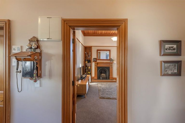 Photo of property in 25 Helston Road, Johnsonville, Wellington, 6037