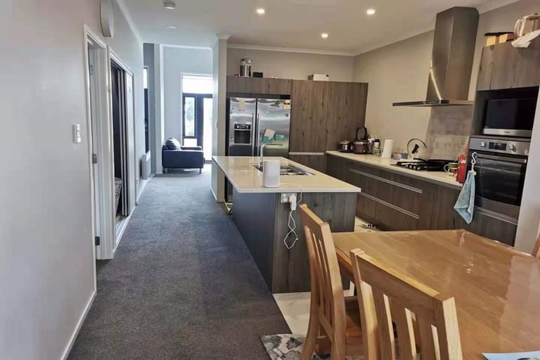 Photo of property in 117 Hobsonville Point Road, Hobsonville, Auckland, 0616