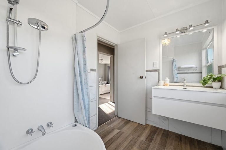 Photo of property in 50 Alison Street, Mangakakahi, Rotorua, 3015