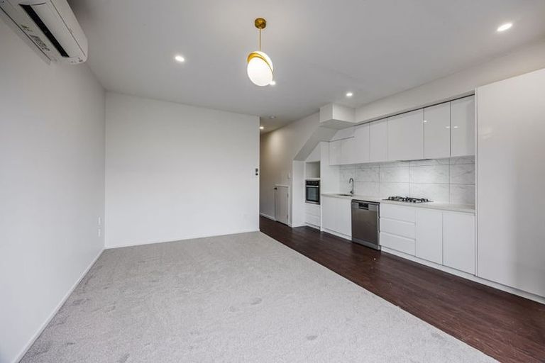 Photo of property in 10 Pasla Close, Papakura, 2110