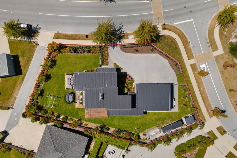 Photo of property in 41 Infinity Drive, Wanaka, 9305