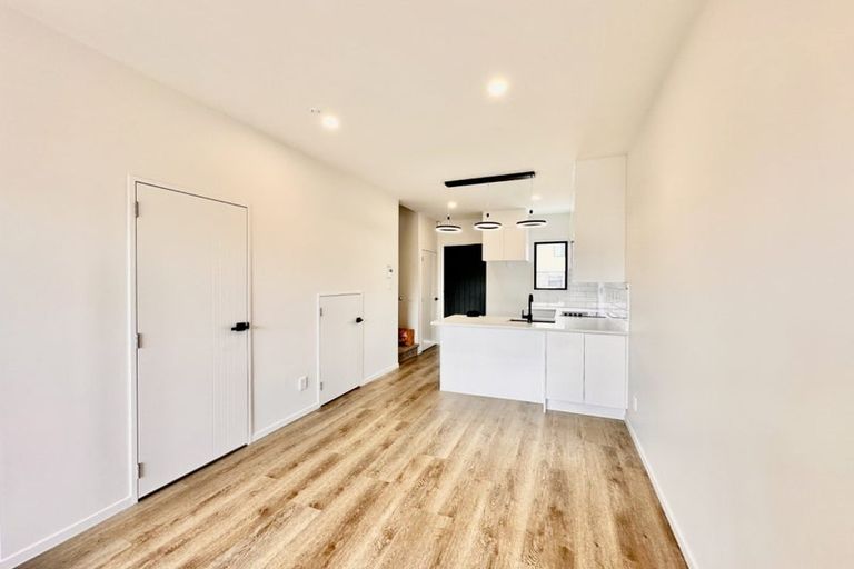 Photo of property in 11 Kiato Lane, Flat Bush, Auckland, 2019