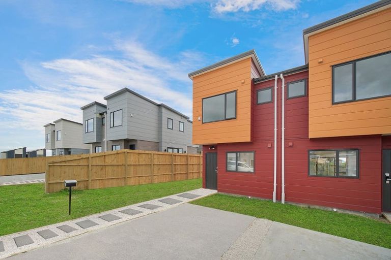 Photo of property in 8a Poruru Close, Papakura, 2110