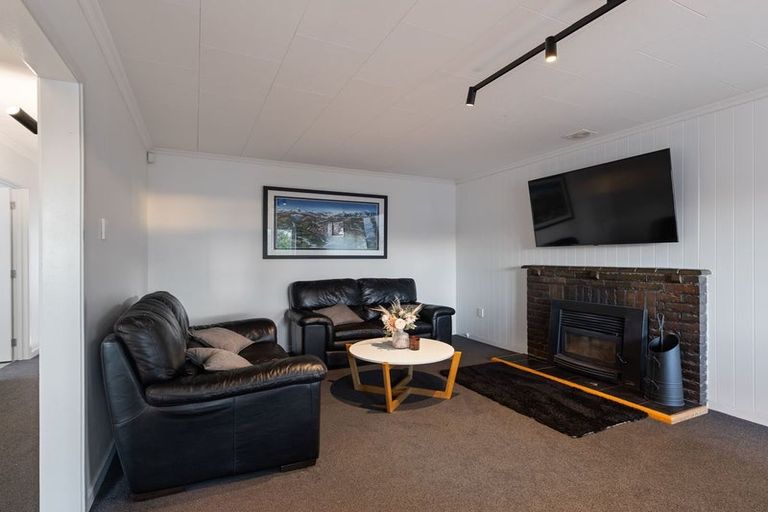 Photo of property in 256 Tremaine Avenue, Highbury, Palmerston North, 4412
