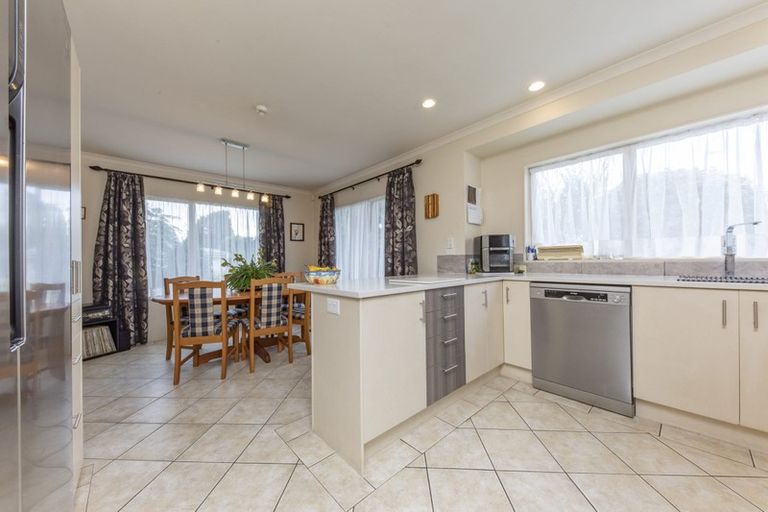 Photo of property in 65a Rimu Street, New Lynn, Auckland, 0600