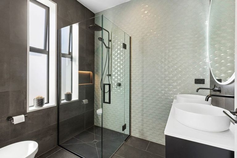 Photo of property in 21a Deans Drive, Wanaka, 9305