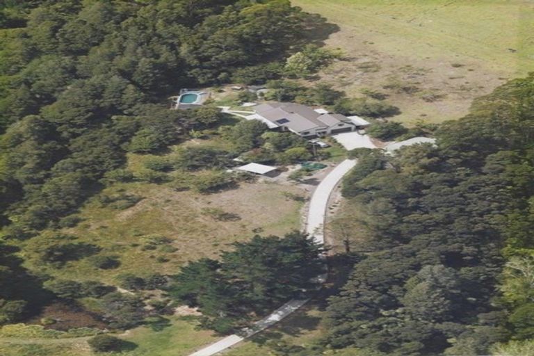 Photo of property in 169 Inland Road, Helensville, 0875