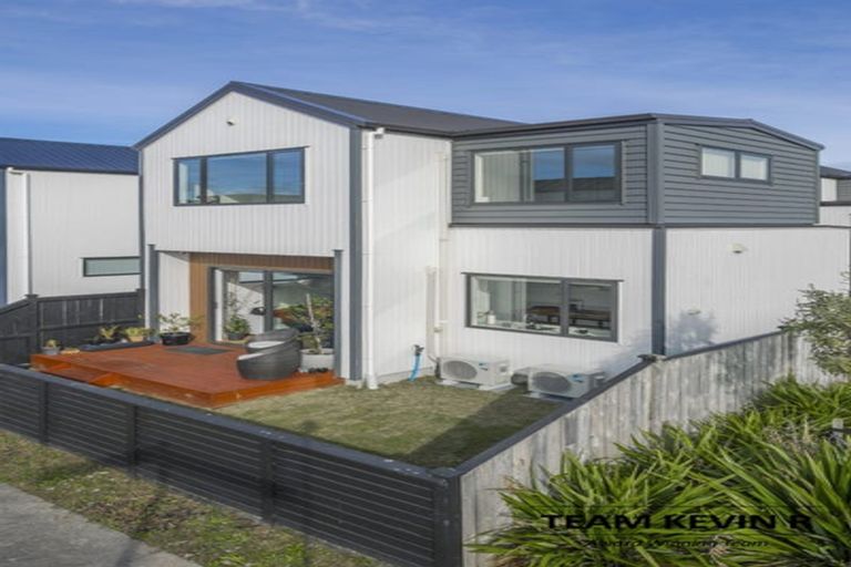 Photo of property in 41 John Gray Street, Papakura, 2110