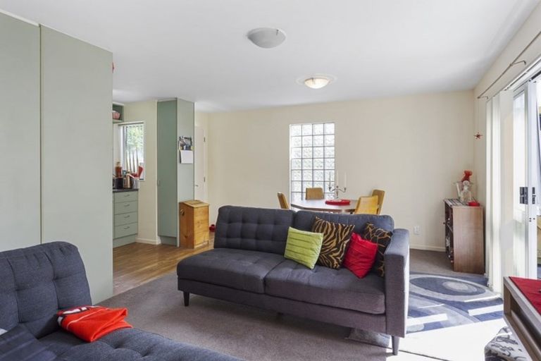 Photo of property in 3/35 Ely Street, Christchurch Central, Christchurch, 8013