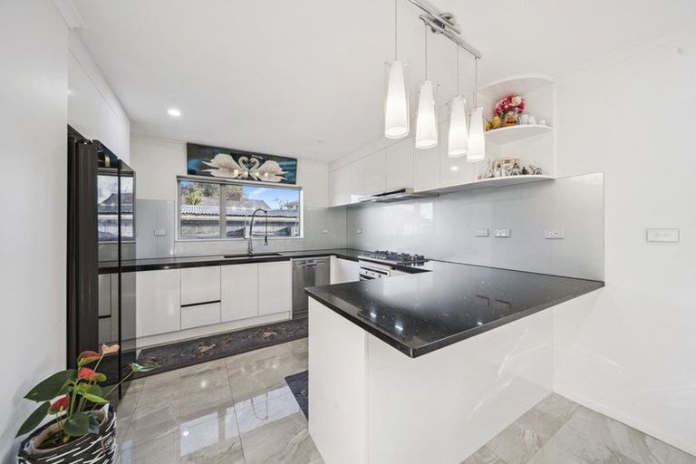 Photo of property in 6 Allenby Road, Papatoetoe, Auckland, 2025