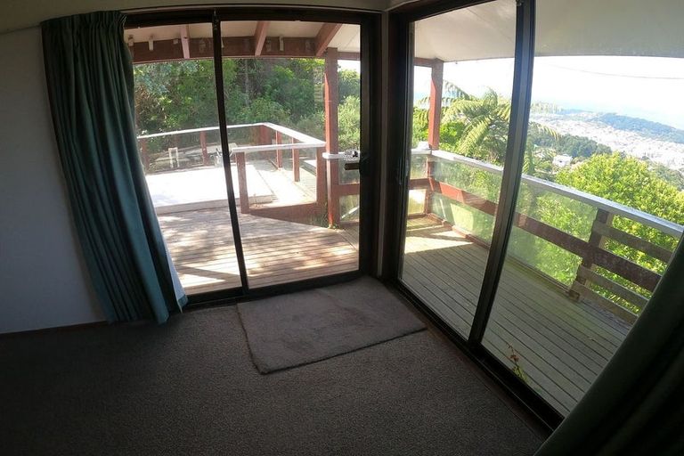 Photo of property in 32 Highbury Road, Highbury, Wellington, 6012