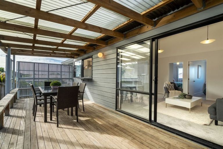 Photo of property in 1/59 Centorian Drive, Windsor Park, Auckland, 0632