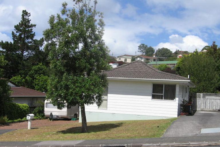 Photo of property in 41 Trias Road, Totara Vale, Auckland, 0629