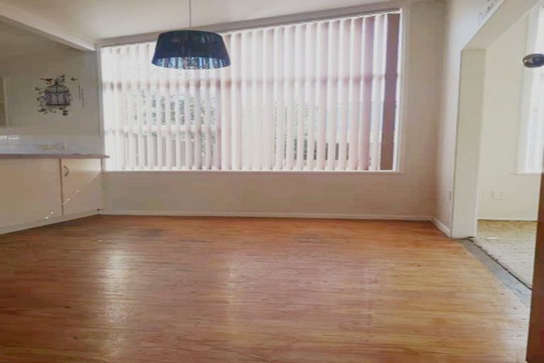 Photo of property in 10 Clendon Place, Manurewa, Auckland, 2102