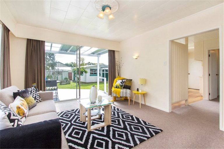 Photo of property in 11 Reelick Avenue, Pakuranga Heights, Auckland, 2010