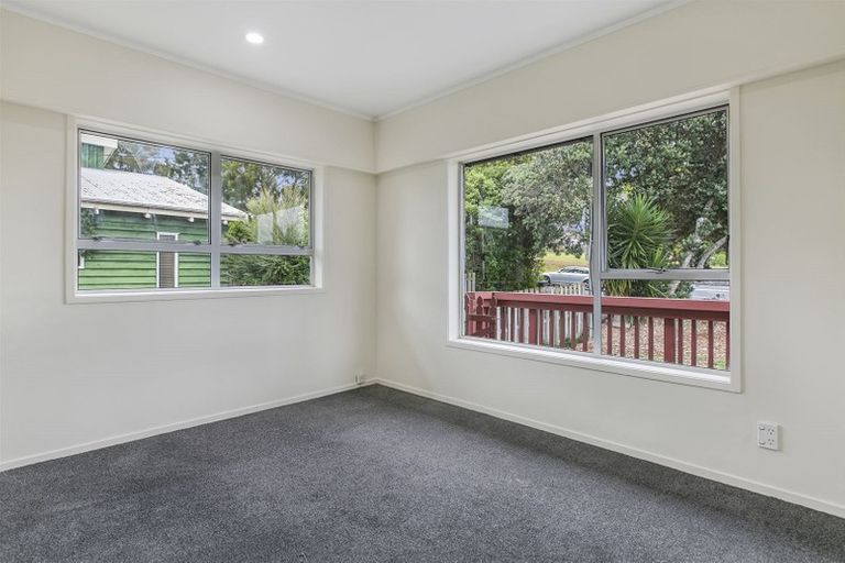 Photo of property in 404 Whangaparaoa Road, Stanmore Bay, Whangaparaoa, 0932
