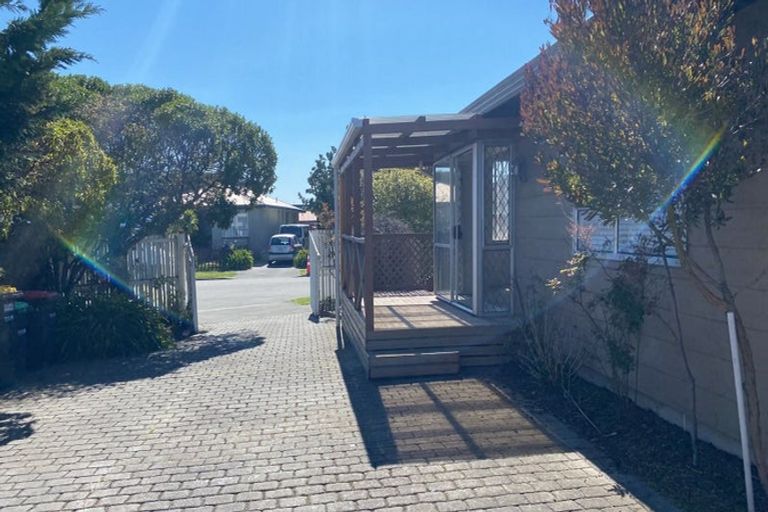 Photo of property in 15 Pukeko Place, Southshore, Christchurch, 8062