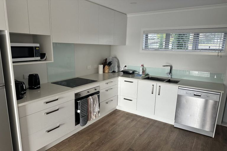 Photo of property in 17/19u Ruakiwi Road, Hamilton Lake, Hamilton, 3204