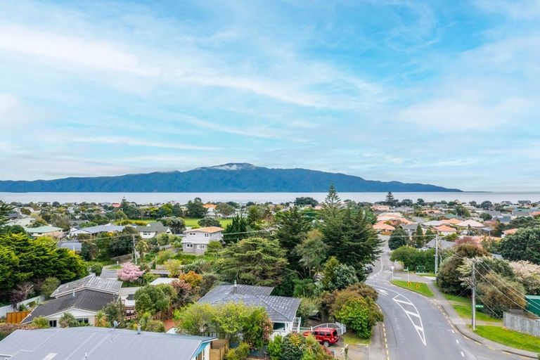 Photo of property in 20a Martin Road, Paraparaumu Beach, Paraparaumu, 5032