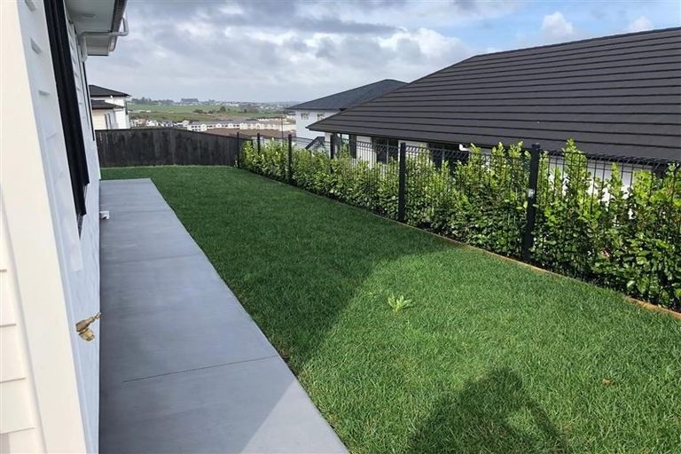 Photo of property in 80 Harvest Avenue, Orewa, 0931