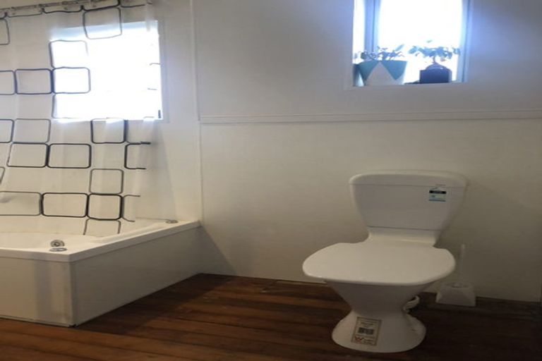 Photo of property in 80 Wharenui Road, Upper Riccarton, Christchurch, 8041