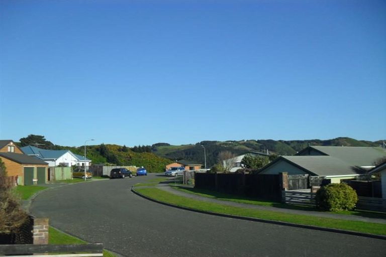 Photo of property in 7 Jasmine Grove, Maungaraki, Lower Hutt, 5010