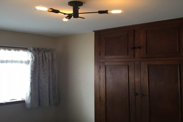 Photo of property in 118 Holly Road, St Albans, Christchurch, 8014