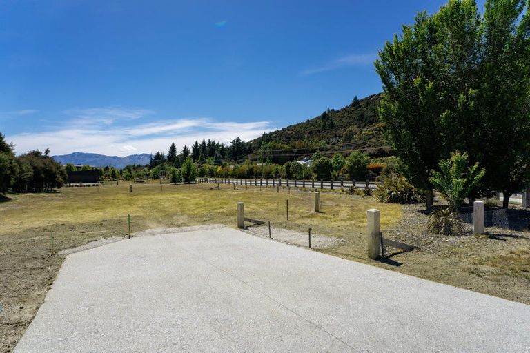 Photo of property in 4 Mount Linton Avenue, Wanaka, 9305