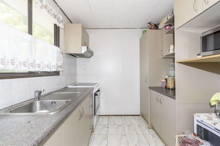 Photo of property in 12 Cameron Place, Ranui, Auckland, 0612