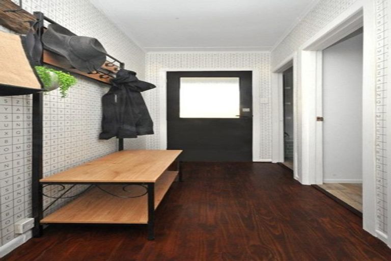 Photo of property in 3 Karaka Street, Helensville, 0800