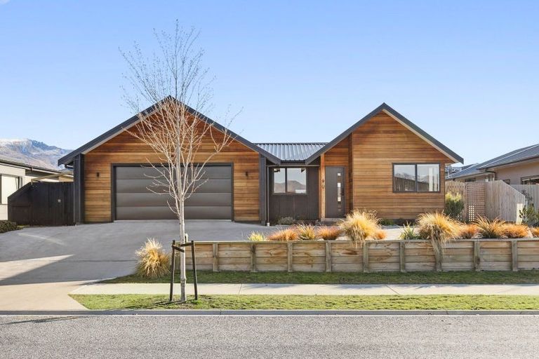 Photo of property in 9 Tahi Street, Albert Town, Wanaka, 9305