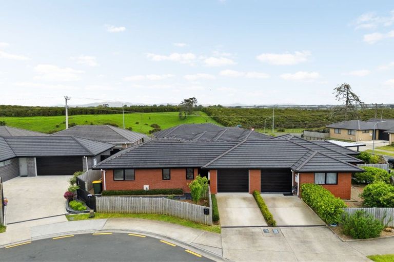 Photo of property in 8 Manawaroa Close, Grandview Heights, Hamilton, 3200